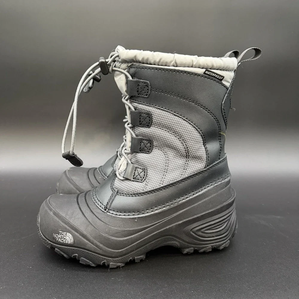 The North Face Alpenglow IV Boots Youth Size 1 Black Waterproof Insulated Snow